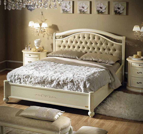 Кровать двуспальная с мягким изголовьем на ножках Siena avorio фото 1