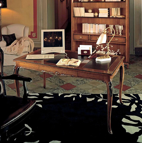Стол письменный из массива классический Villa Venezia фото 1