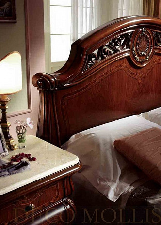 Спальня классическая из массива Ducale фото 6