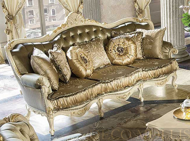 Трехместный диван светлый Madame Royale фото 1
