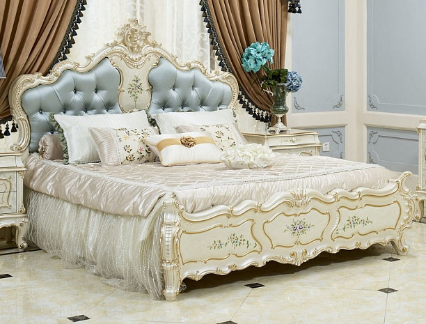 Кровать в спальню классическая Marta фото 1