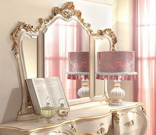 Зеркало в спальню туалетное светлое Romantica фото 1