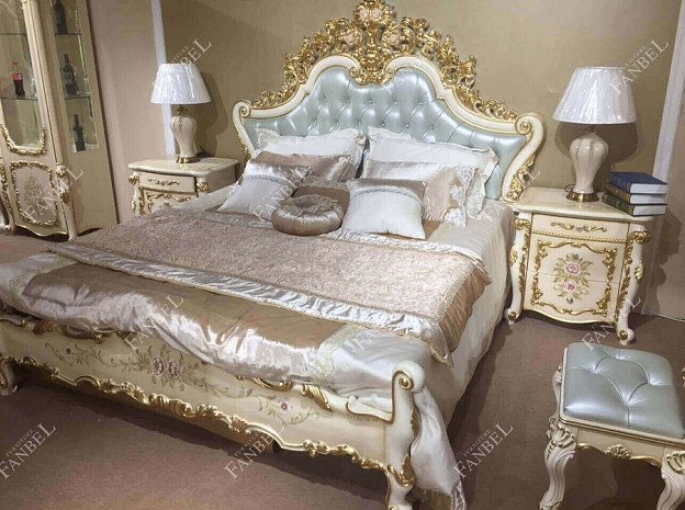 Классическая двуспальная кровать Арианна фото 1