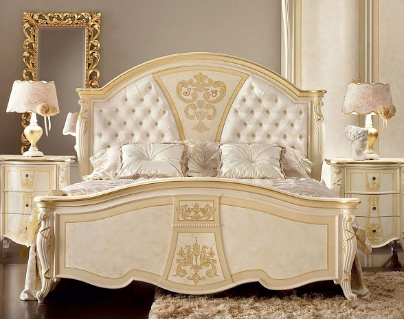 Кровать двуспальная из массива светлая Principessa фото 1