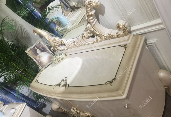 Стол туалетный с зеркалом Георгия фото 4