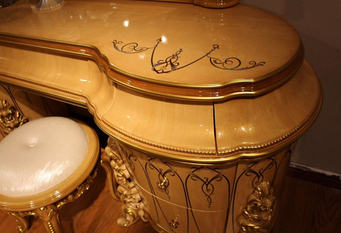 Столик туалетный с зеркалом Орех Симона фото 2