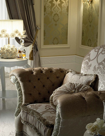 Кресло в гостиную классическое Monet фото 2