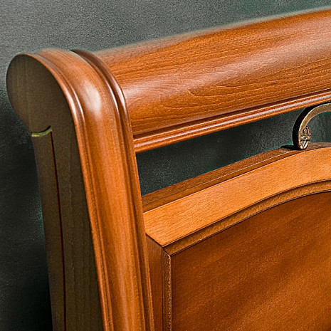 Кровать двуспальная с кованым элементом без ножной спинки  фото 3