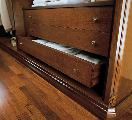 Шкаф в спальню классический Marie Claire грецкий орех фото 3
