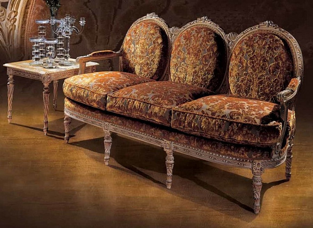 Итальянский диван в гостиную Luigi XVI Leopardi фото 1