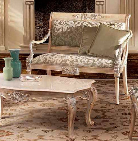Итальянский диван в гостиную Impero Gogol фото 1