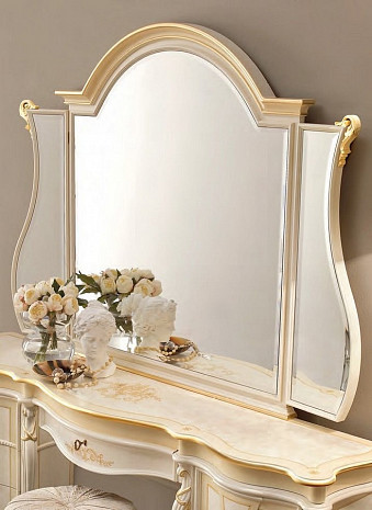 Зеркало в комнату настенное светлое Principessa фото 1