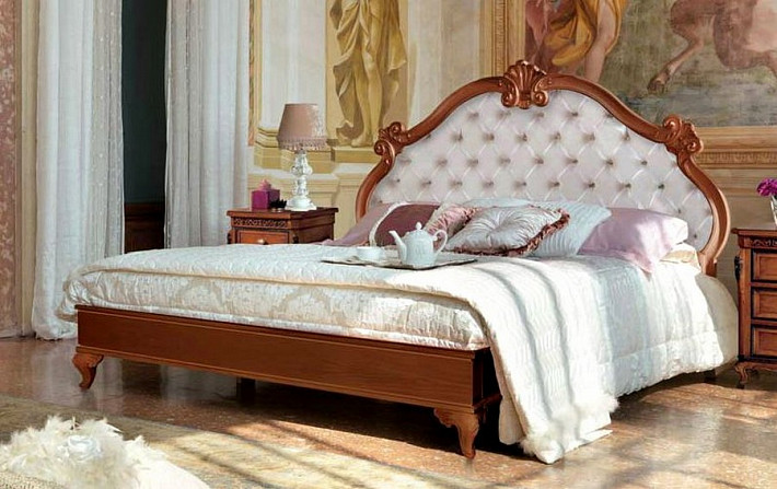 Кровать в спальню классическая Villa Venezia фото 1